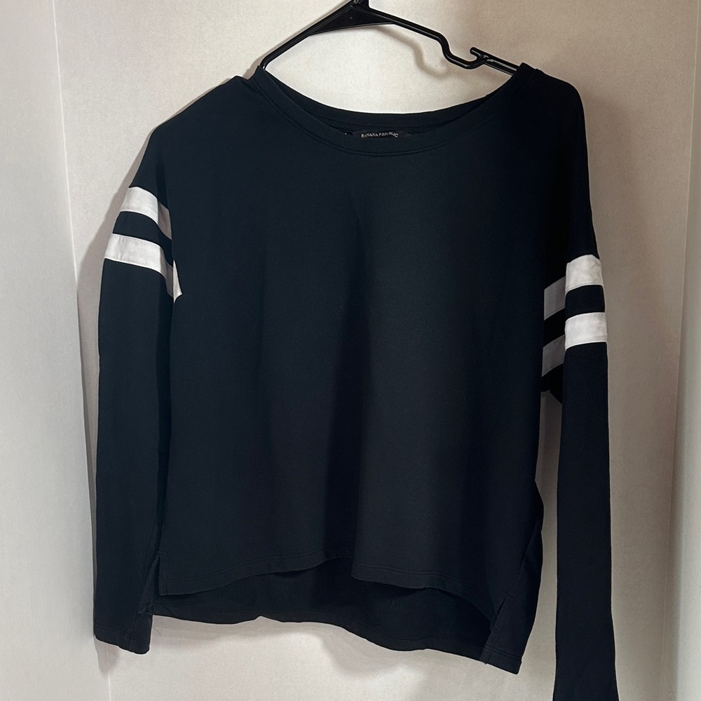 Banana republic black boxy sweatshirt size small